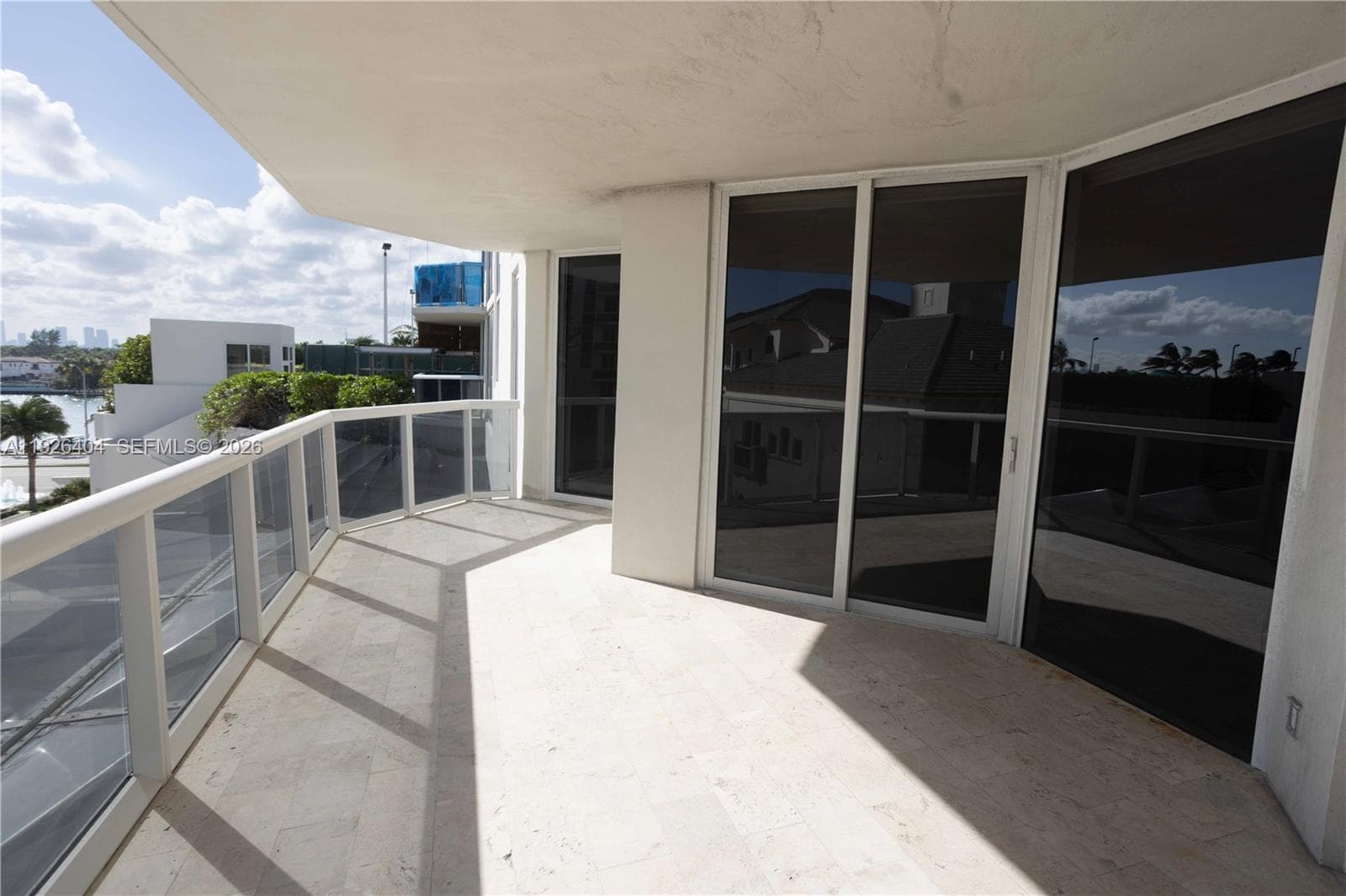 A11926404 — Miami Beach — 4