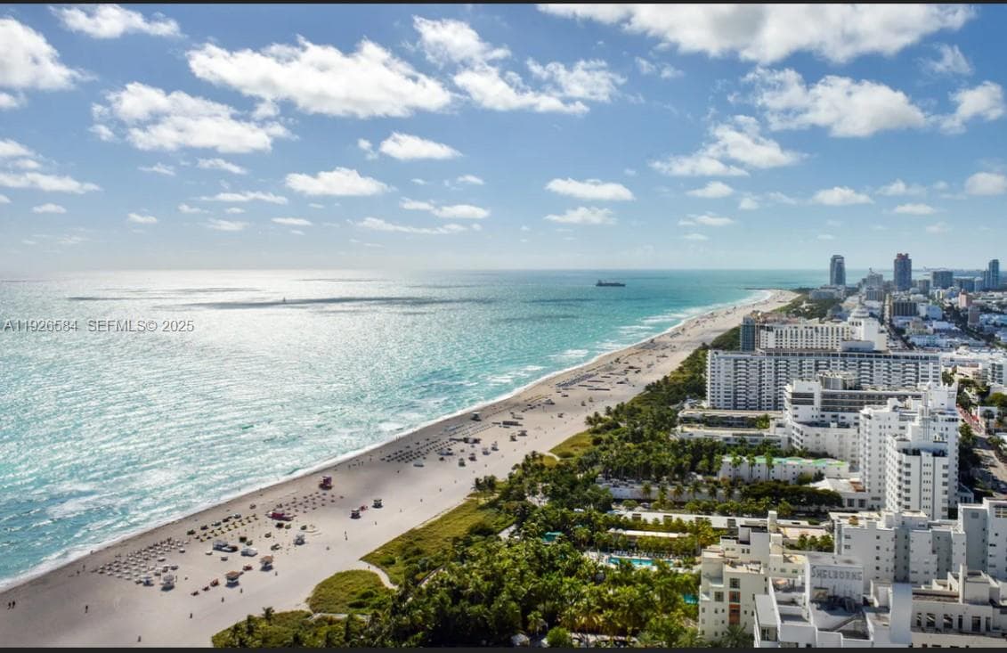 A11926584 — Miami Beach — 2