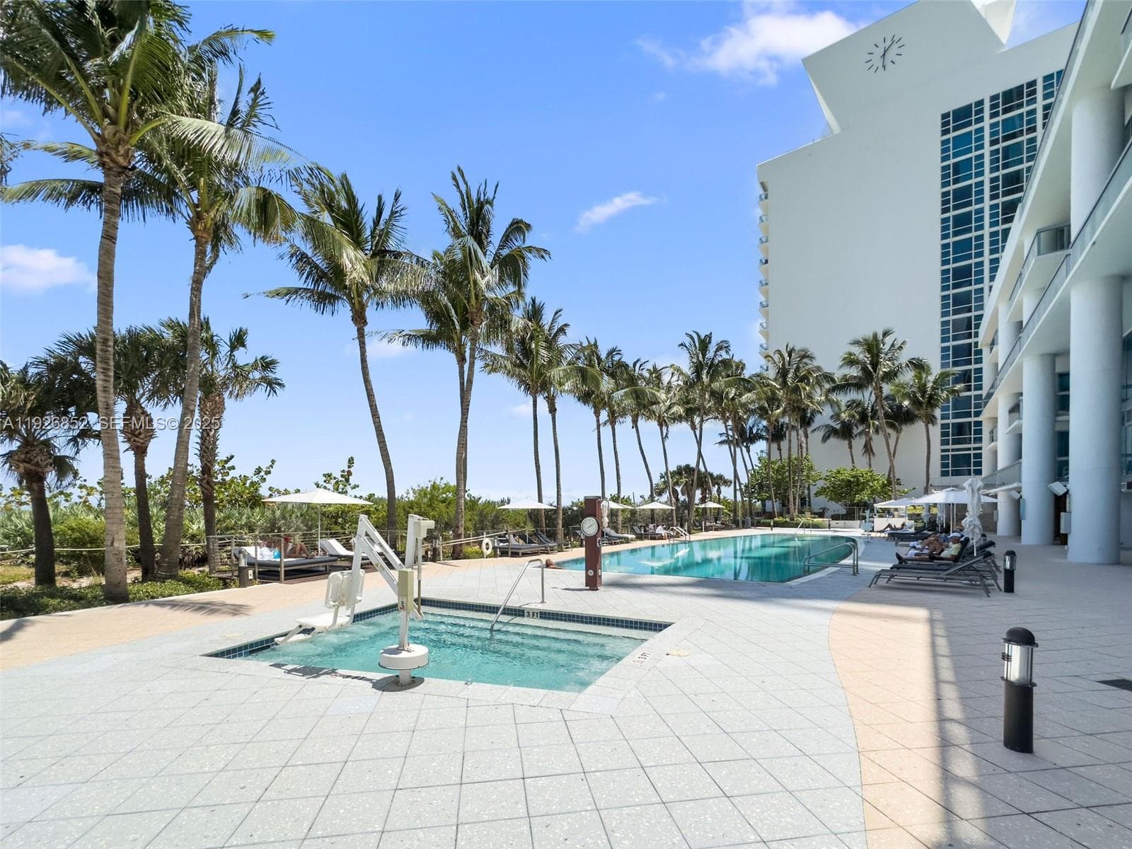 A11926852 — Miami Beach — 23