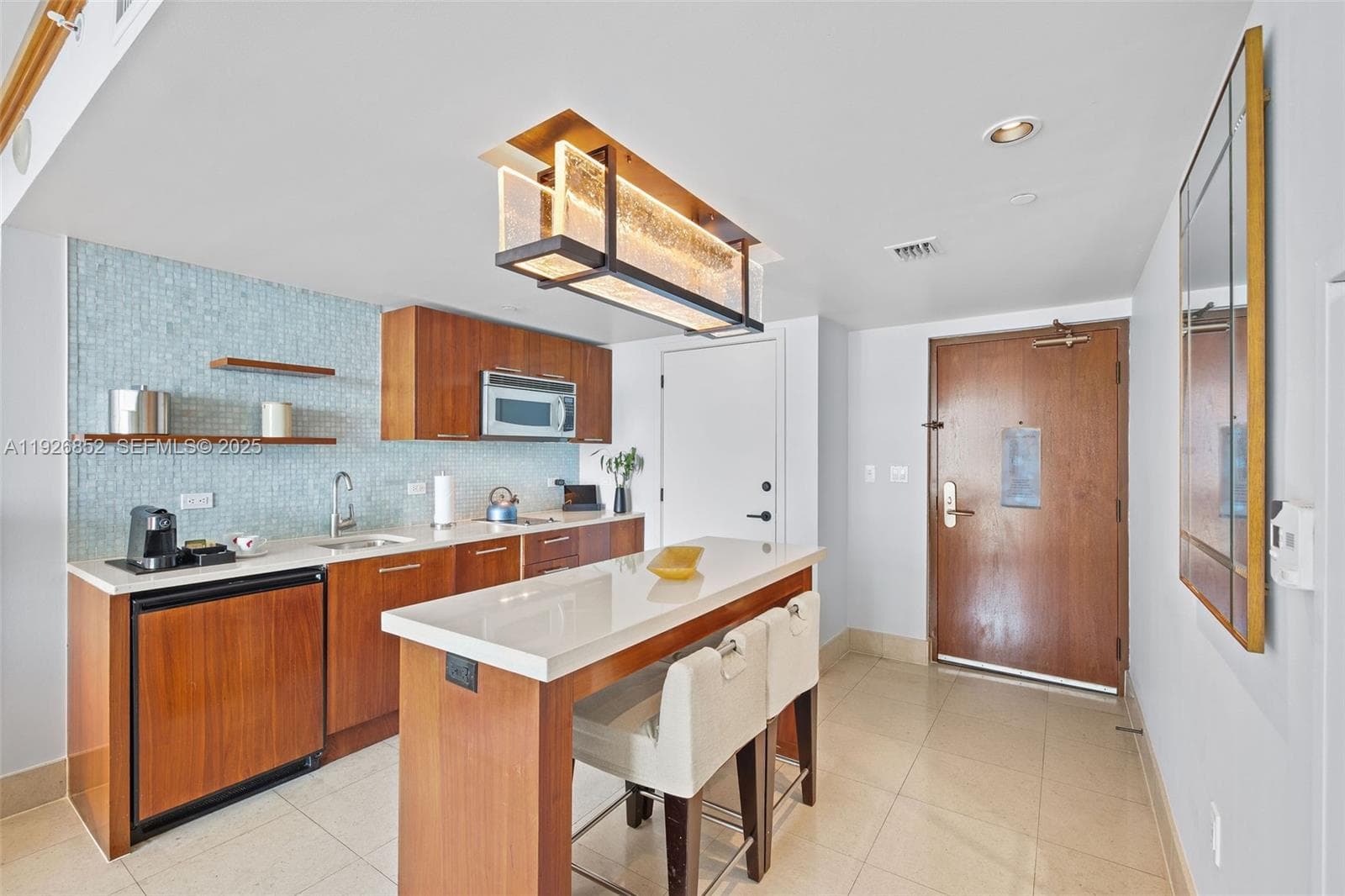A11926852 — Miami Beach — 3