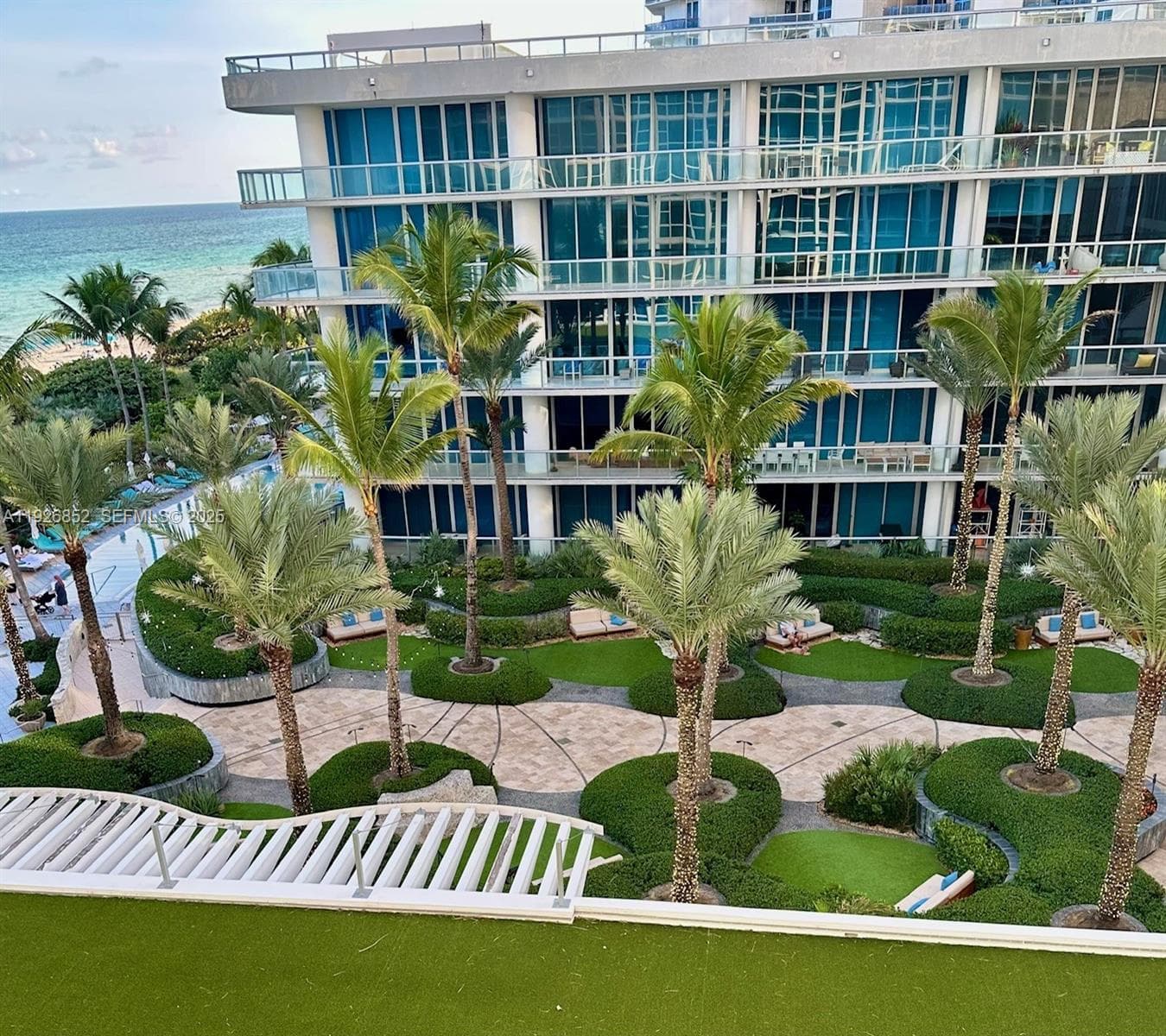 A11926852 — Miami Beach — 14