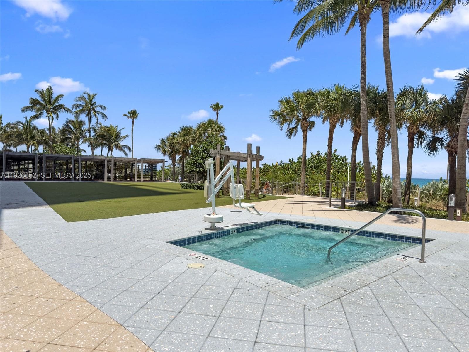 A11926852 — Miami Beach — 21