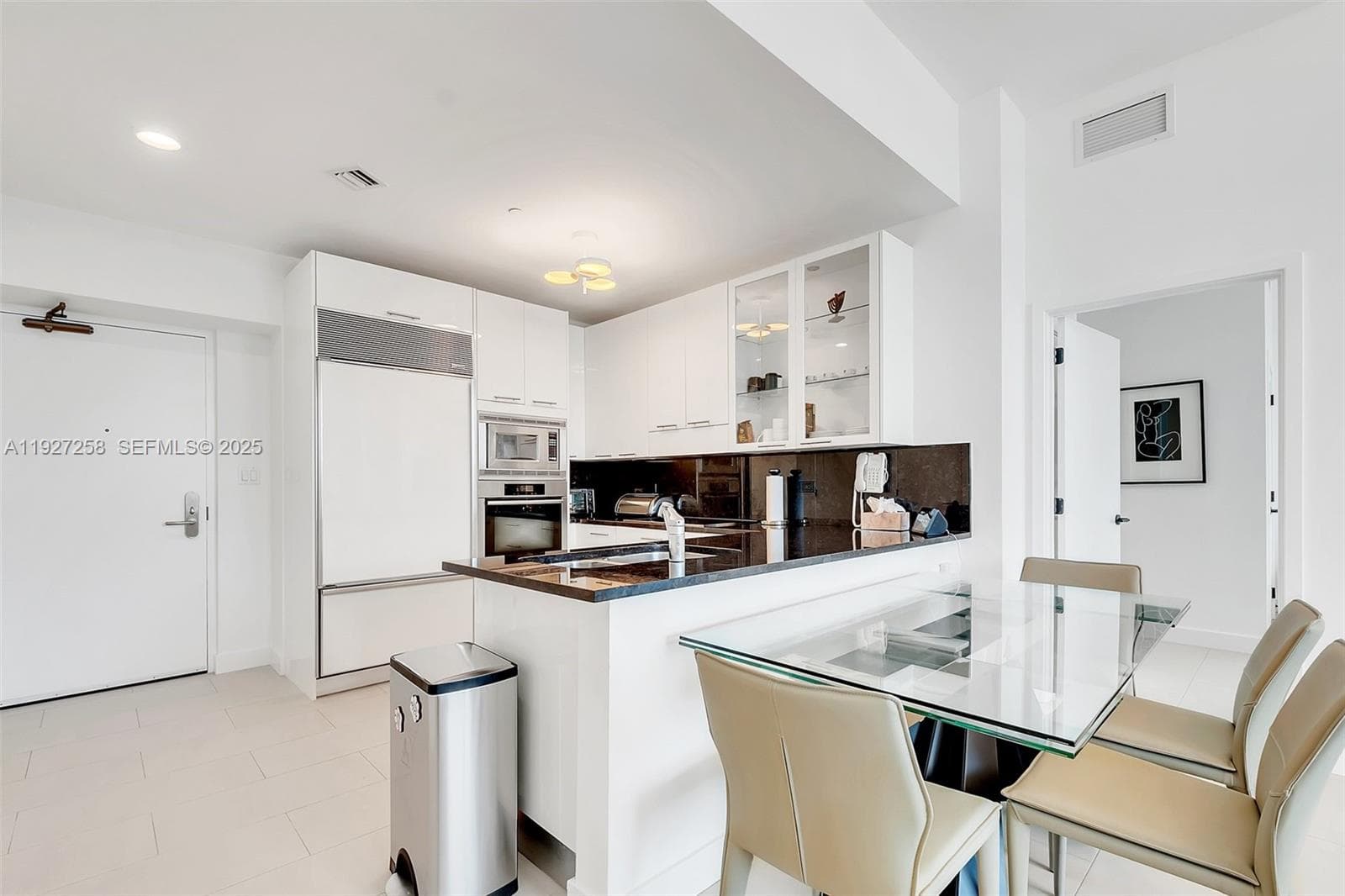 A11927258 — Miami Beach — 5