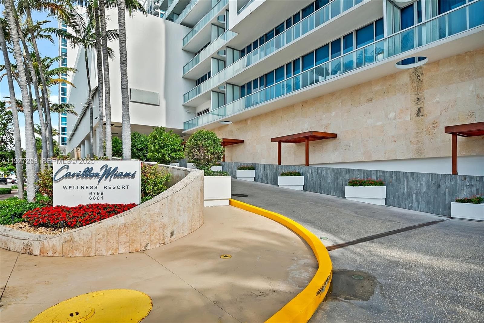 A11927258 — Miami Beach — 24