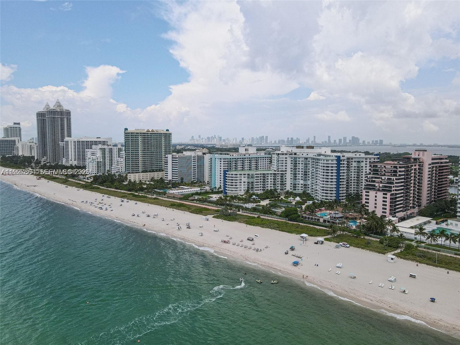 A11927864 — Miami Beach — 27