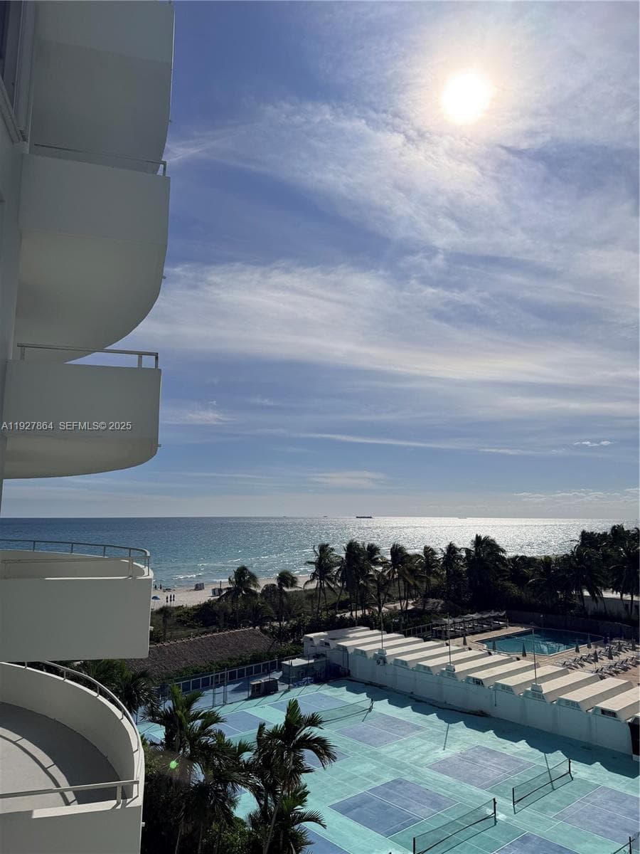 A11927864 — Miami Beach — 2