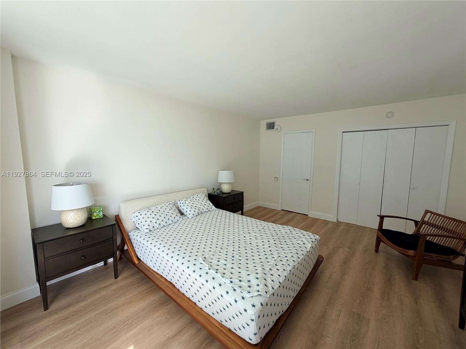 A11927864 — Miami Beach — 13