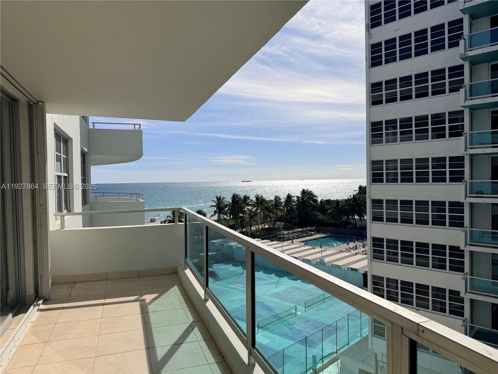 A11927864 — Miami Beach — 3