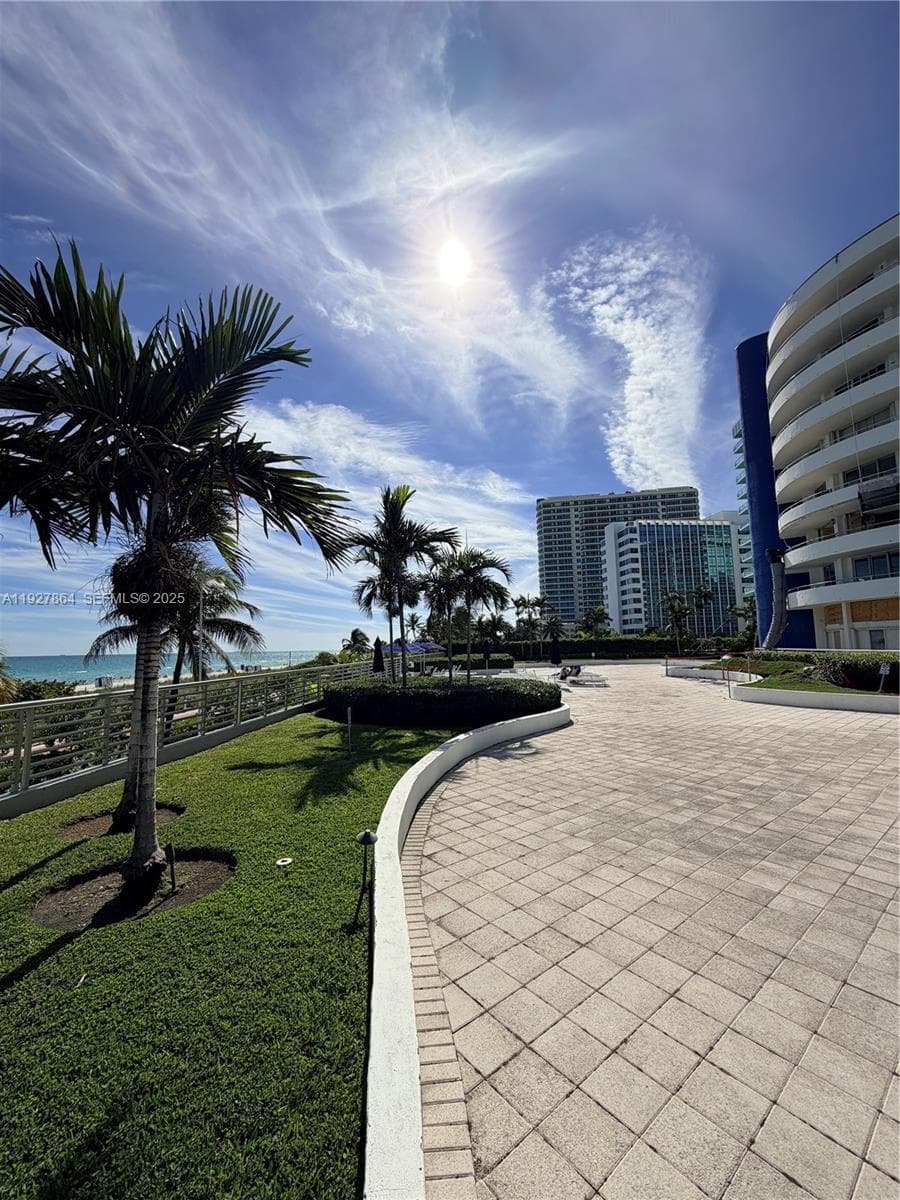 A11927864 — Miami Beach — 20