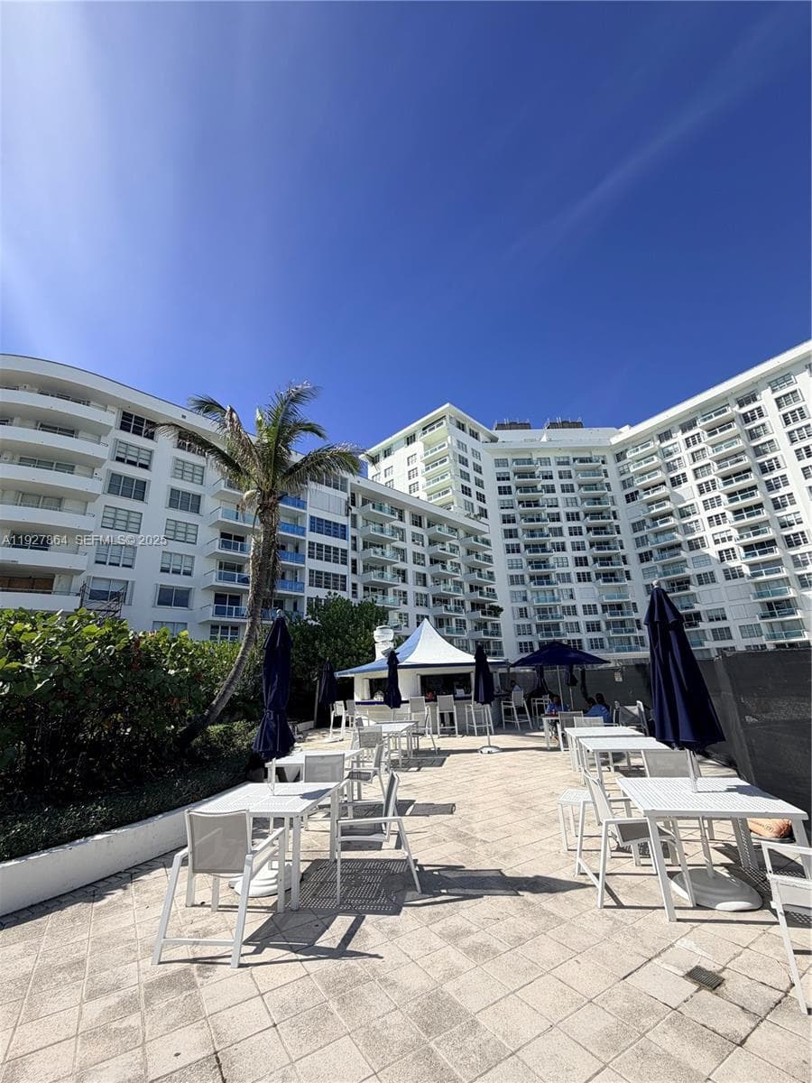 A11927864 — Miami Beach — 21