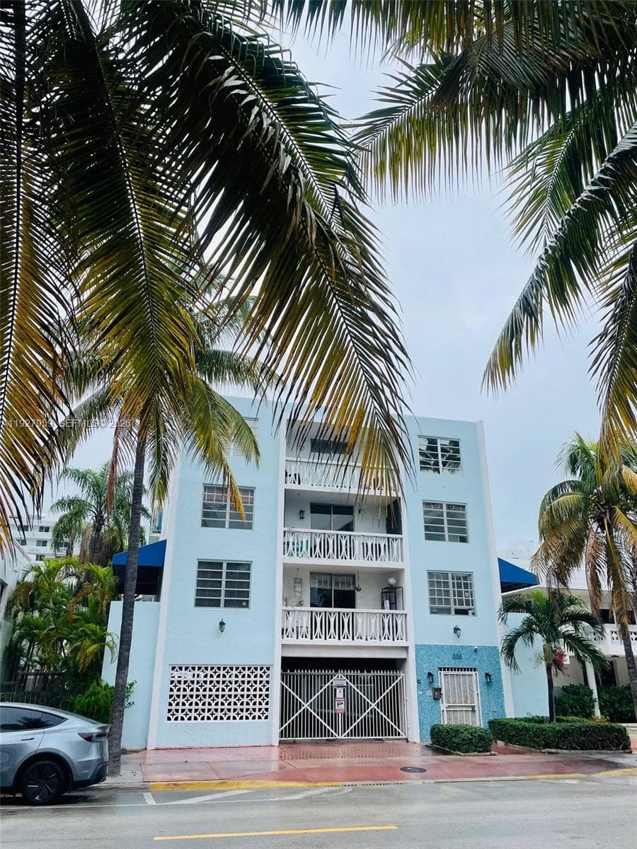 A11927959 — Miami Beach — 2