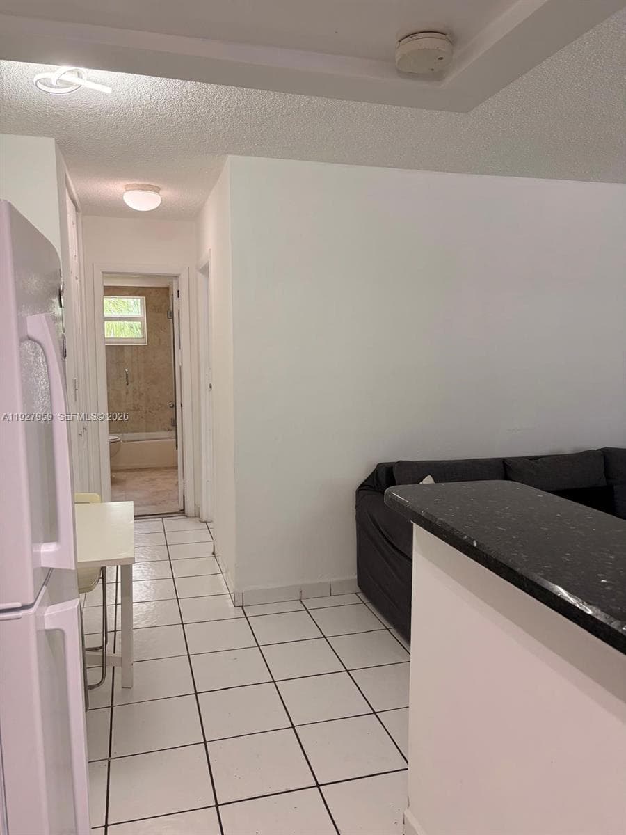 A11927959 — Miami Beach — 17