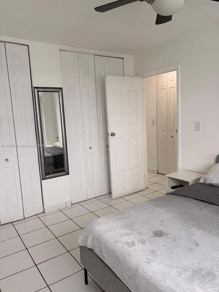 A11927959 — Miami Beach — 9