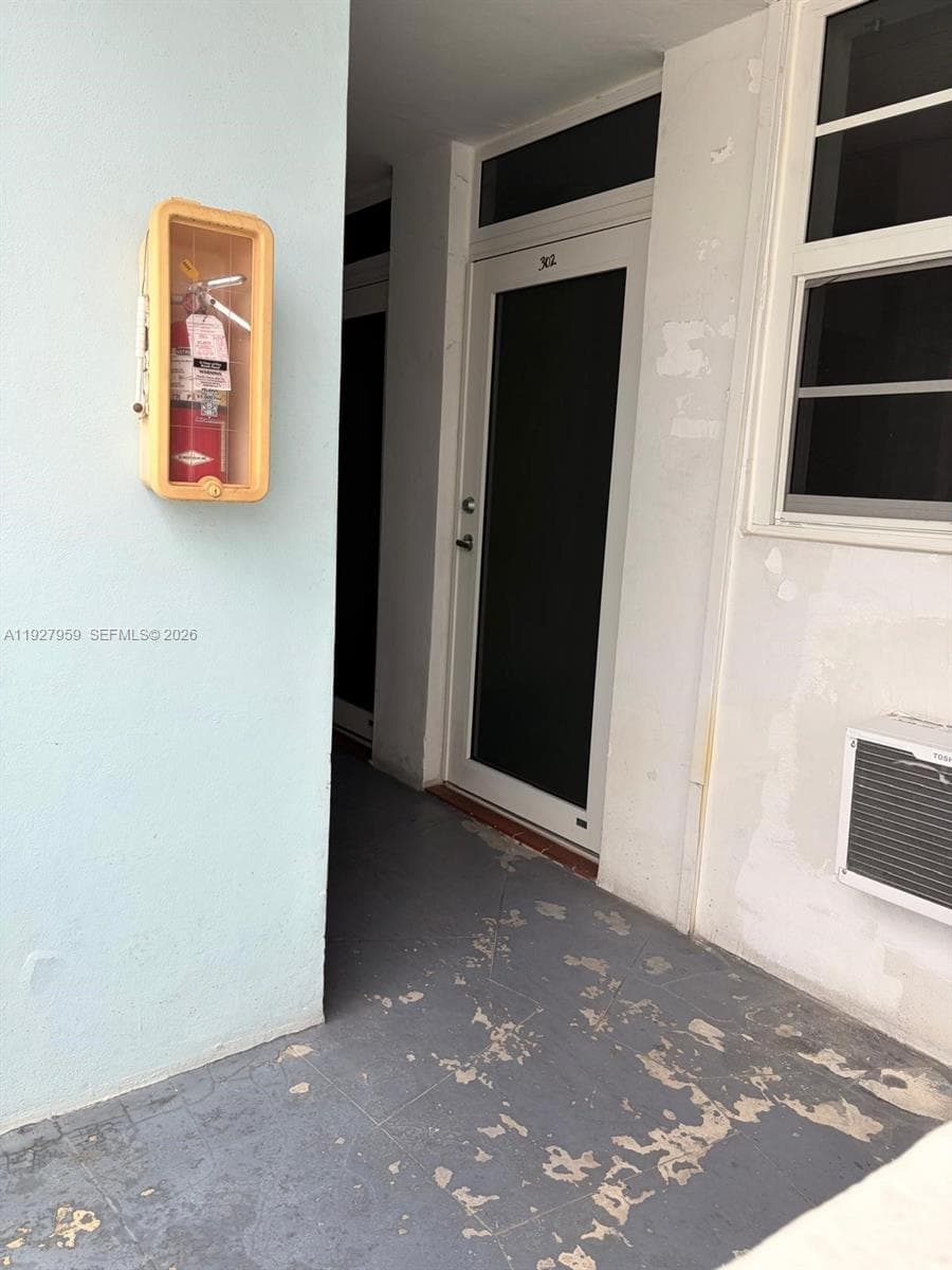 A11927959 — Miami Beach — 4