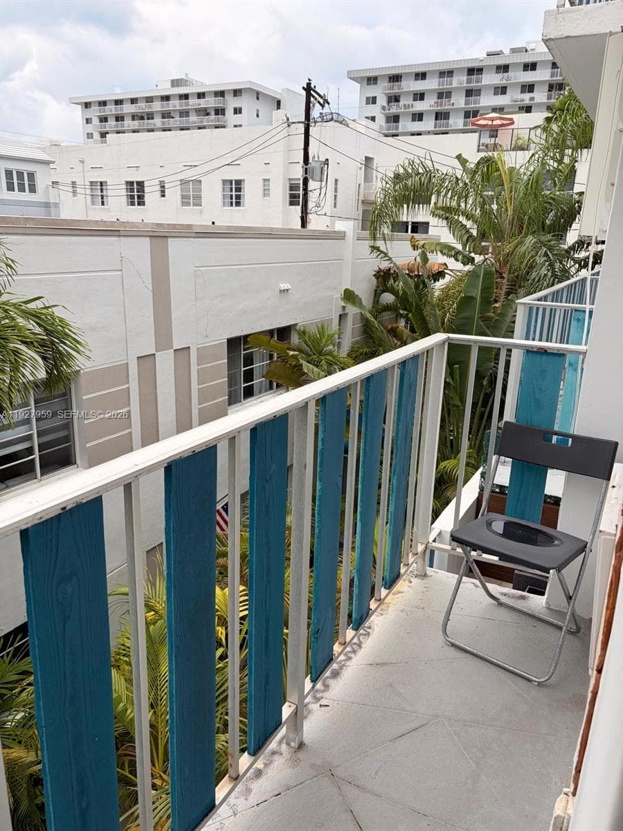 A11927959 — Miami Beach — 8
