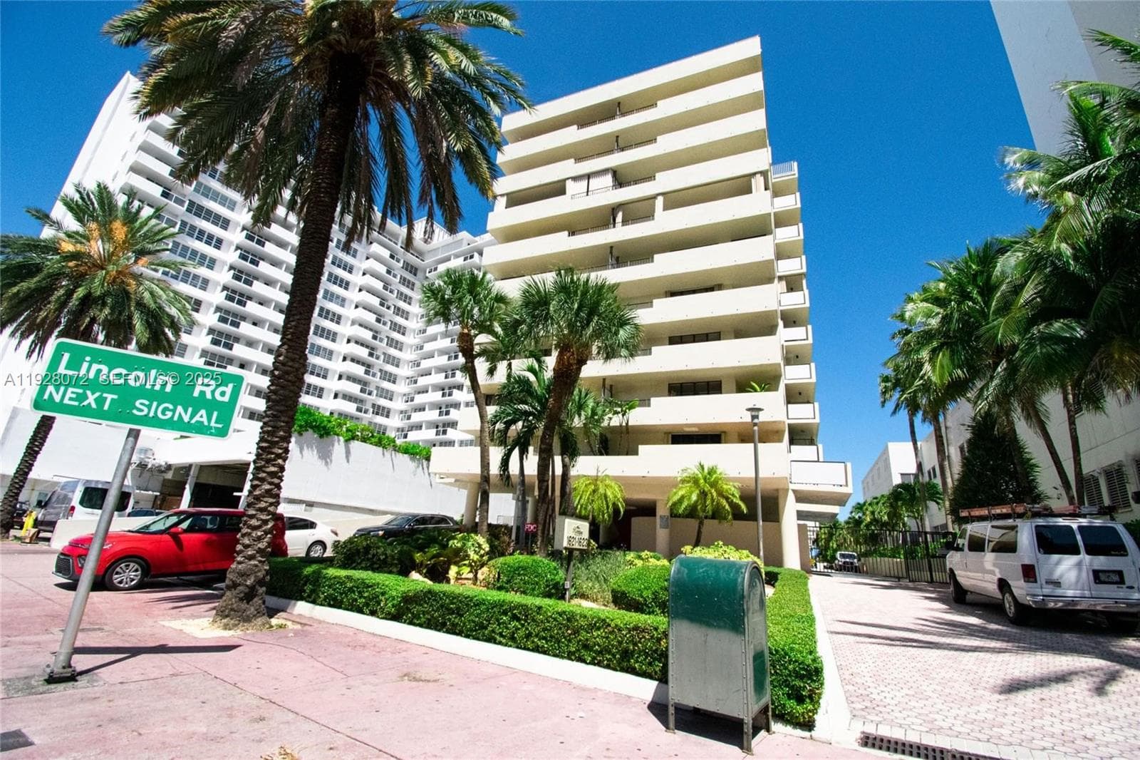 A11928072 — Miami Beach — 4