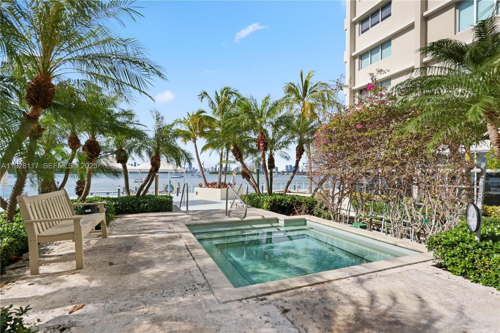 A11928117 — Miami Beach — 30