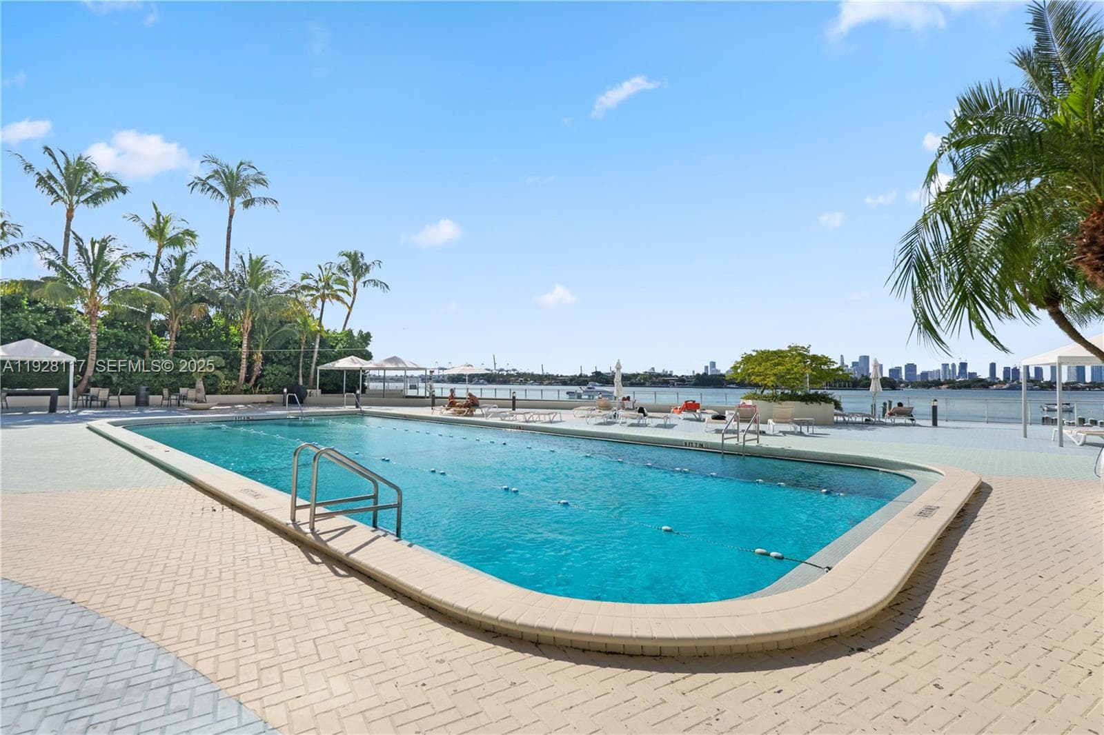 A11928117 — Miami Beach — 29