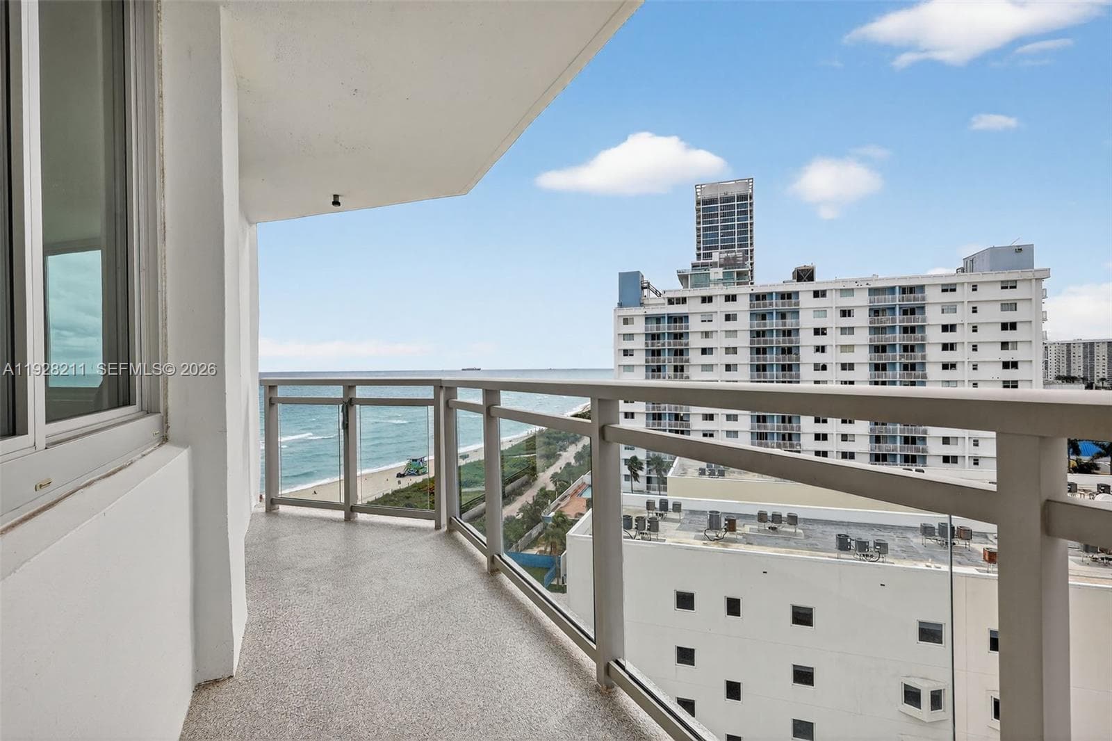 A11928211 — Miami Beach — 27