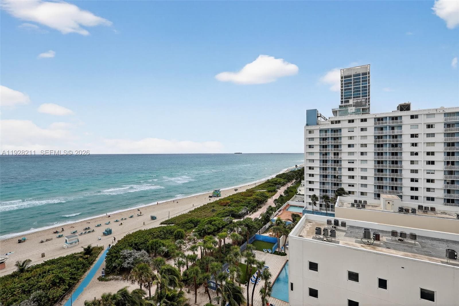 A11928211 — Miami Beach — 28