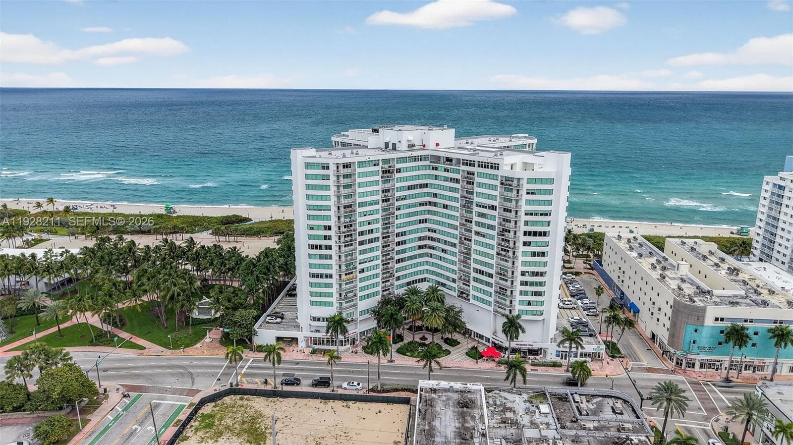 A11928211 — Miami Beach — 41