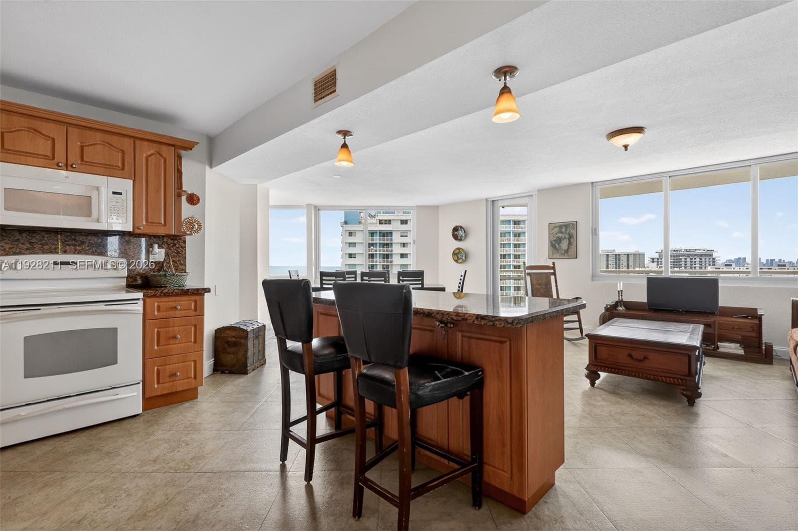 A11928211 — Miami Beach — 11