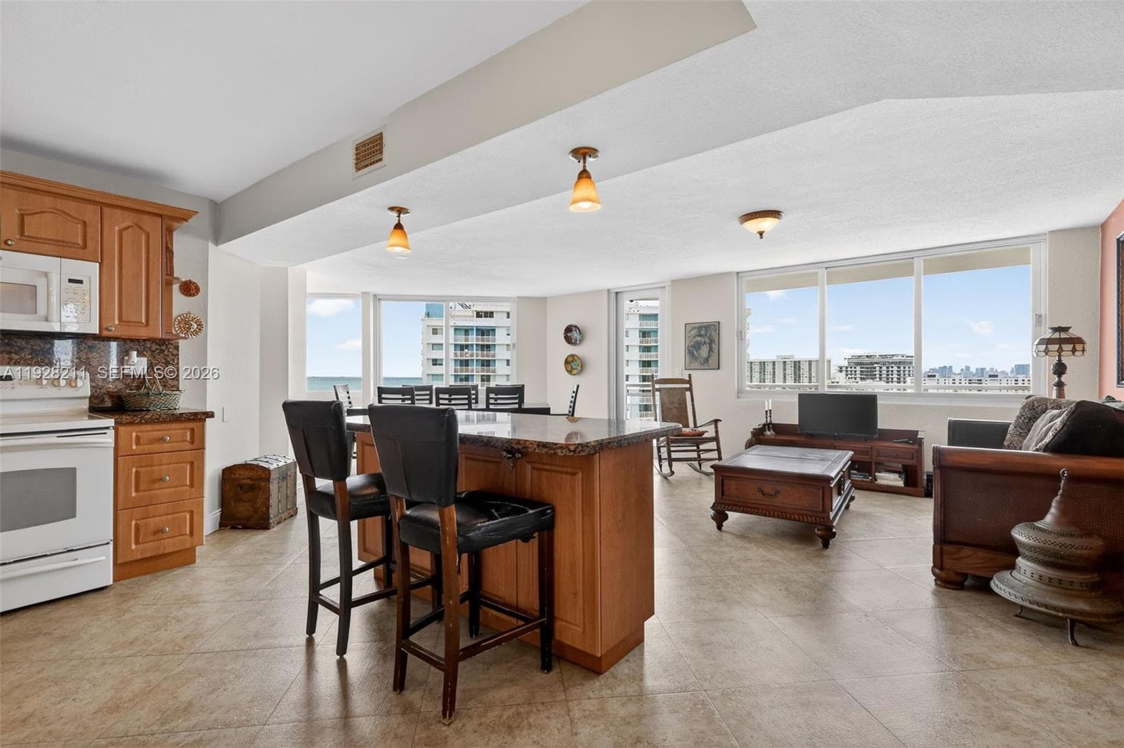 A11928211 — Miami Beach — 4
