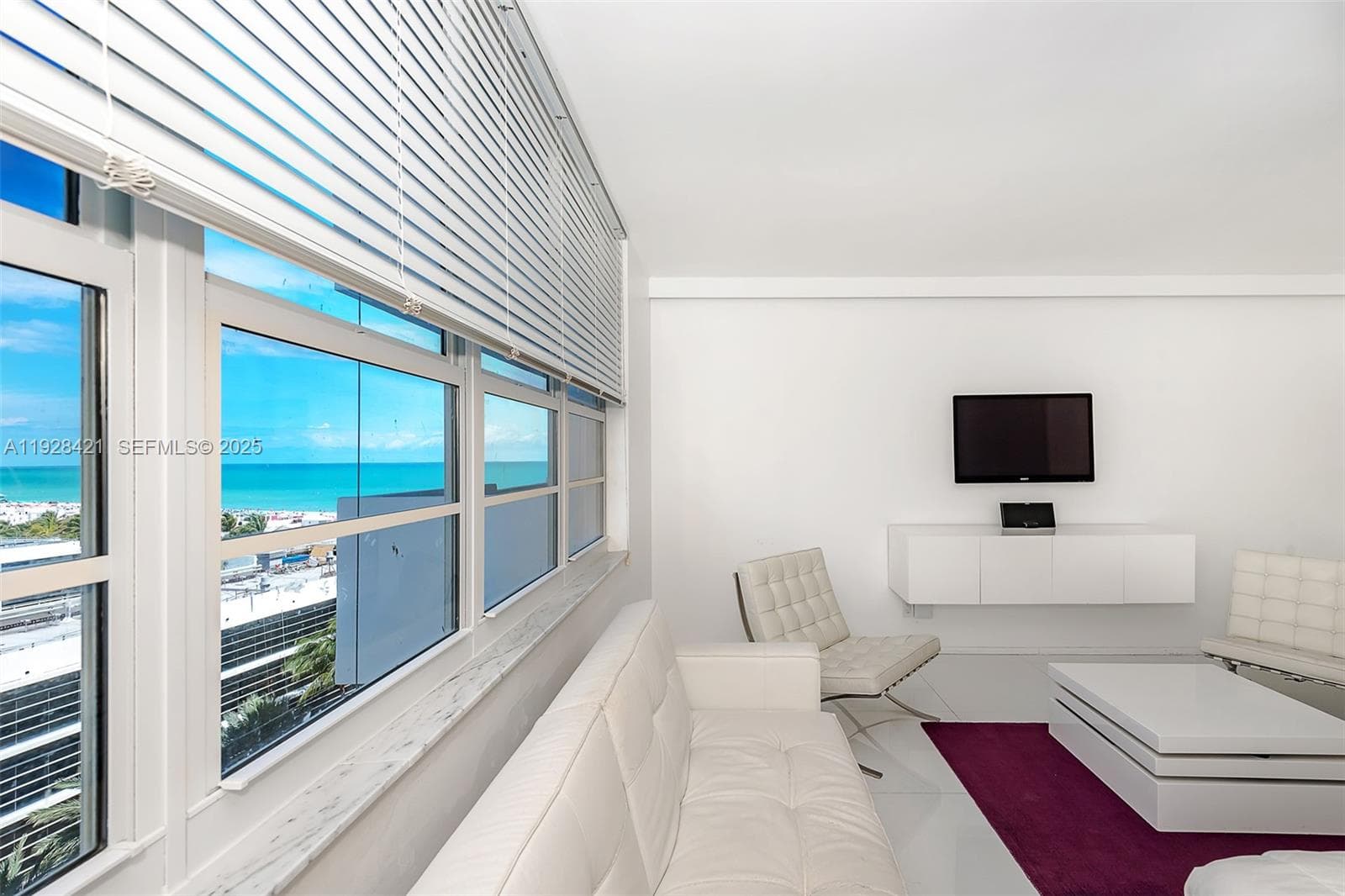 A11928421 — Miami Beach — 13