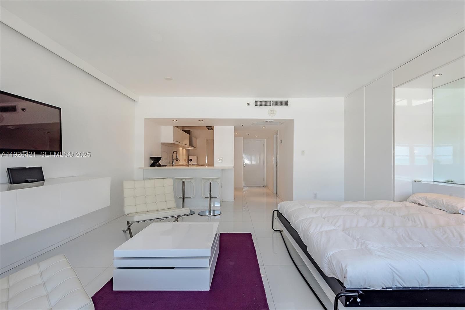 A11928421 — Miami Beach — 21