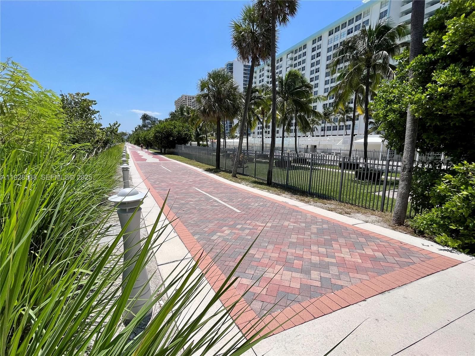 A11928538 — Miami Beach — 17