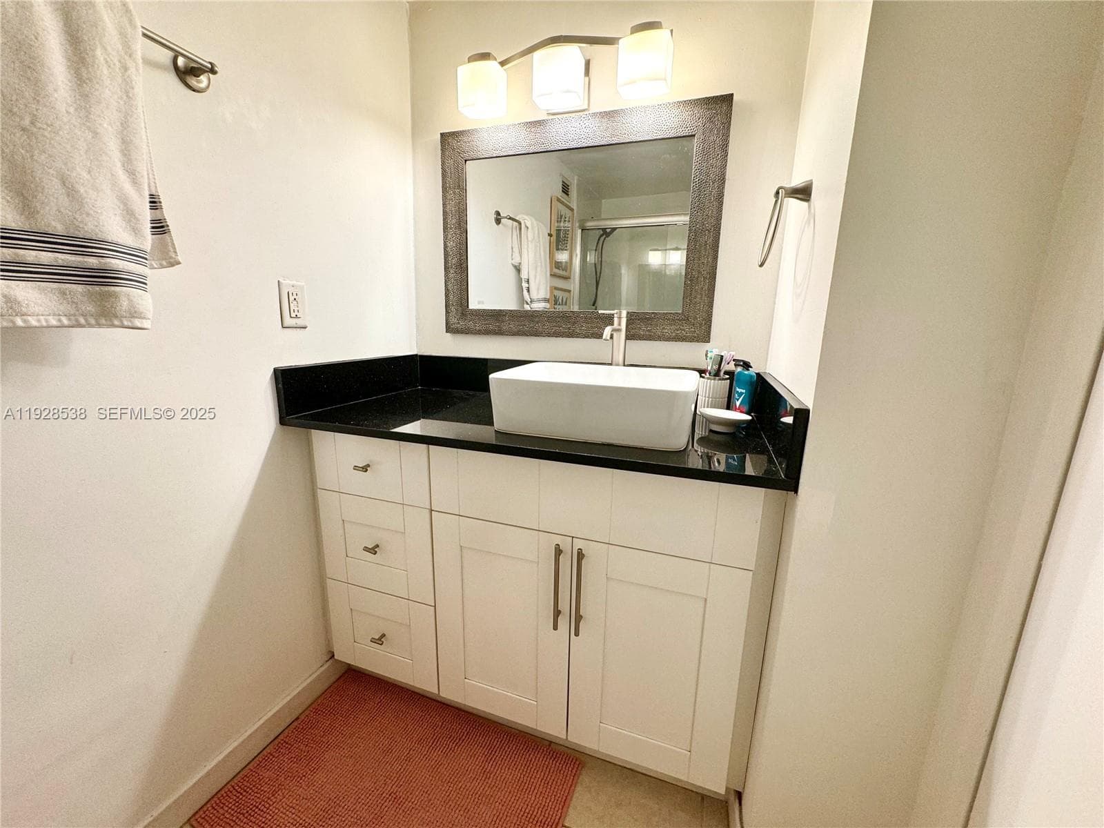 A11928538 — Miami Beach — 11