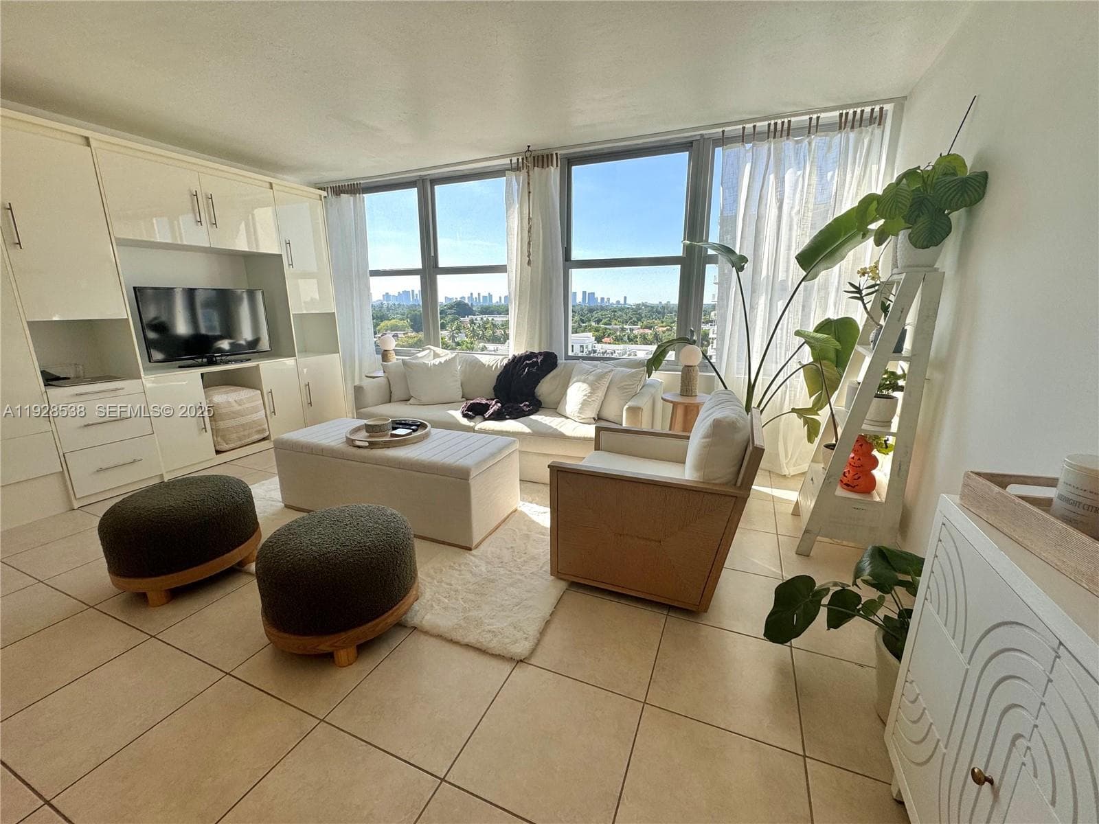 A11928538 — Miami Beach — 4
