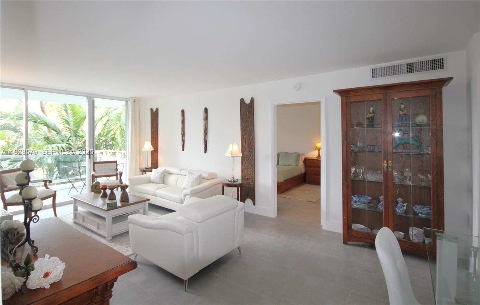 A11928579 — Miami Beach — 6