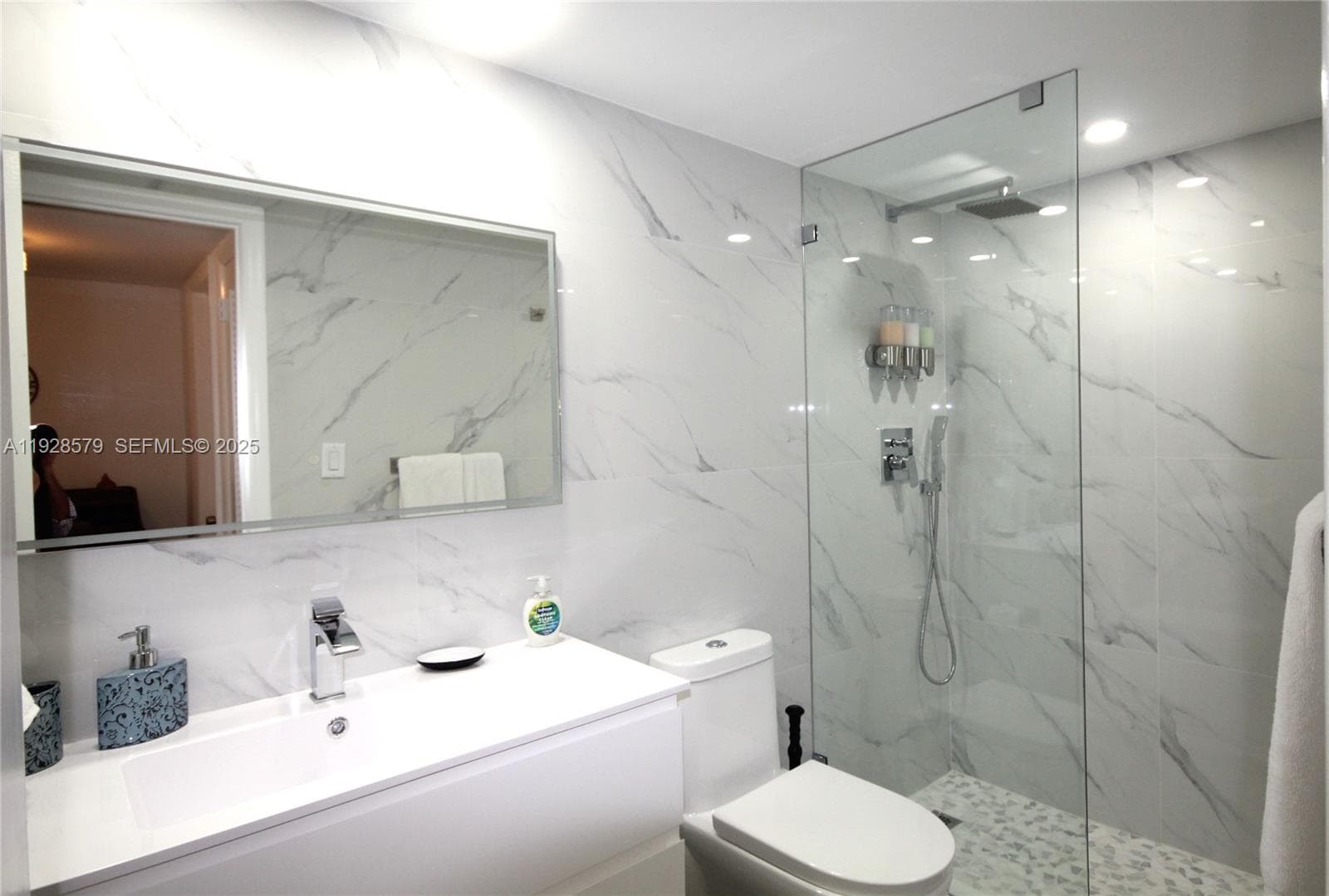 A11928579 — Miami Beach — 22