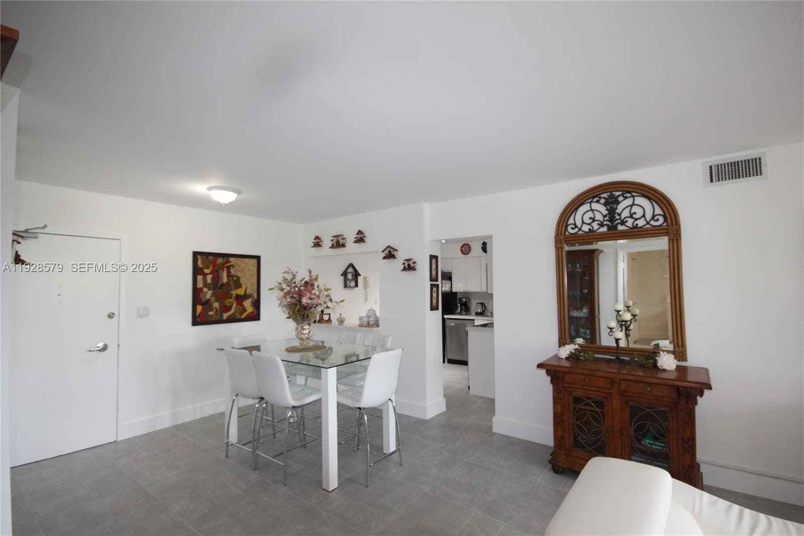 A11928579 — Miami Beach — 9
