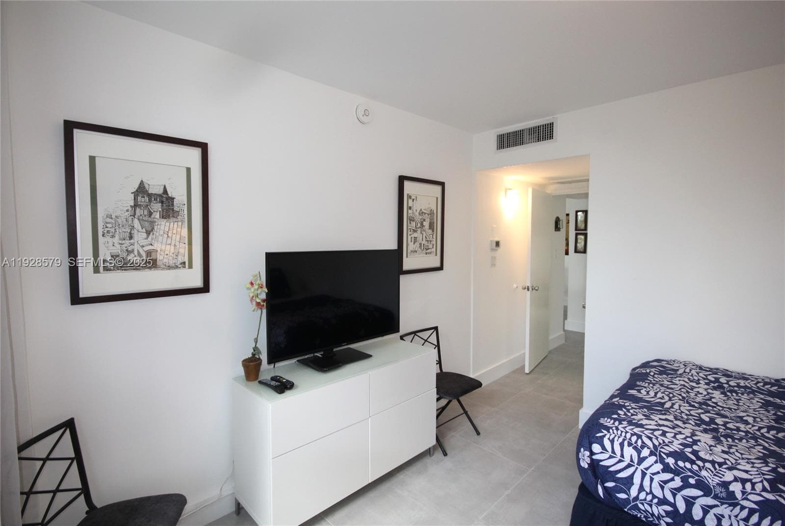 A11928579 — Miami Beach — 14
