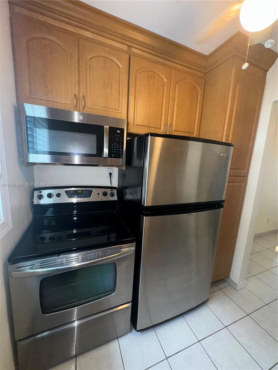 A11928768 — Miami Beach — 13