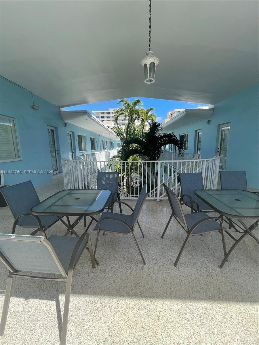 A11928768 — Miami Beach — 32