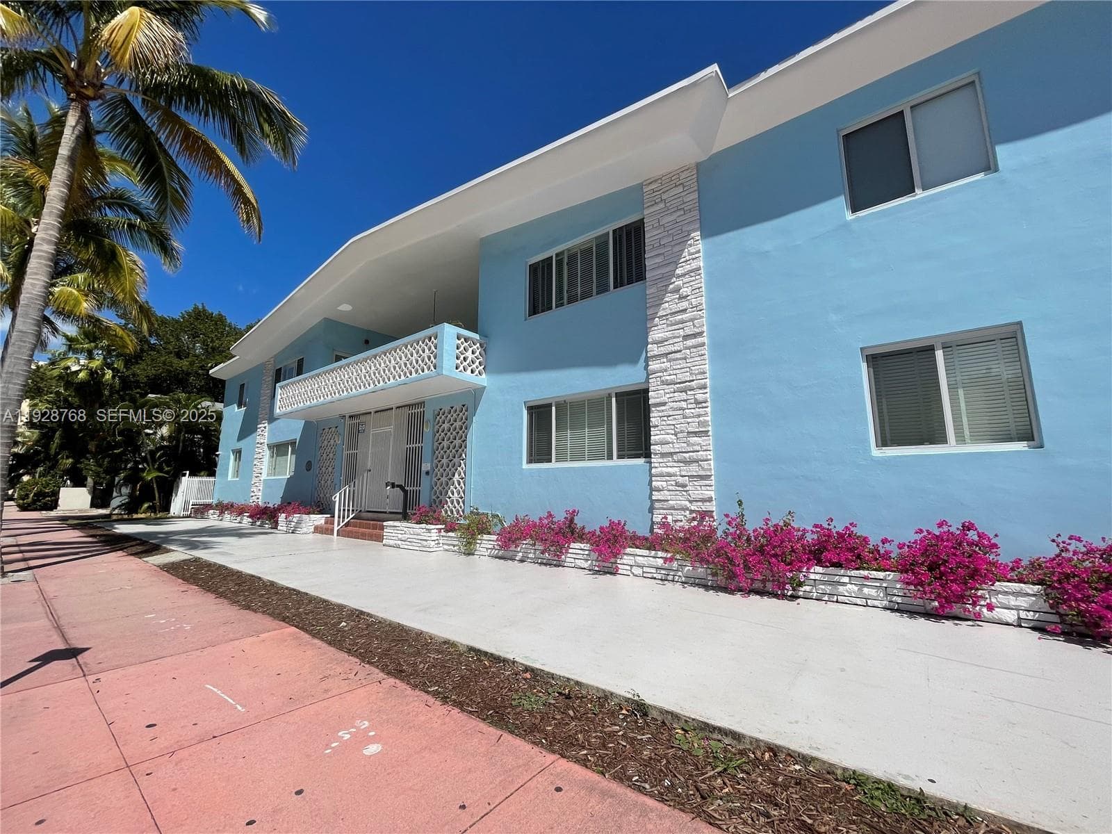 A11928768 — Miami Beach