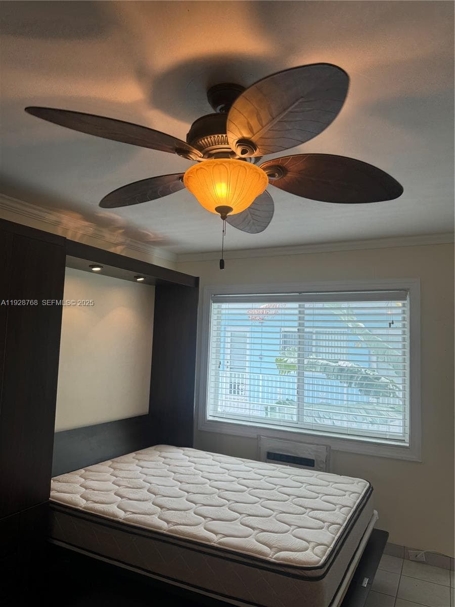 A11928768 — Miami Beach — 5