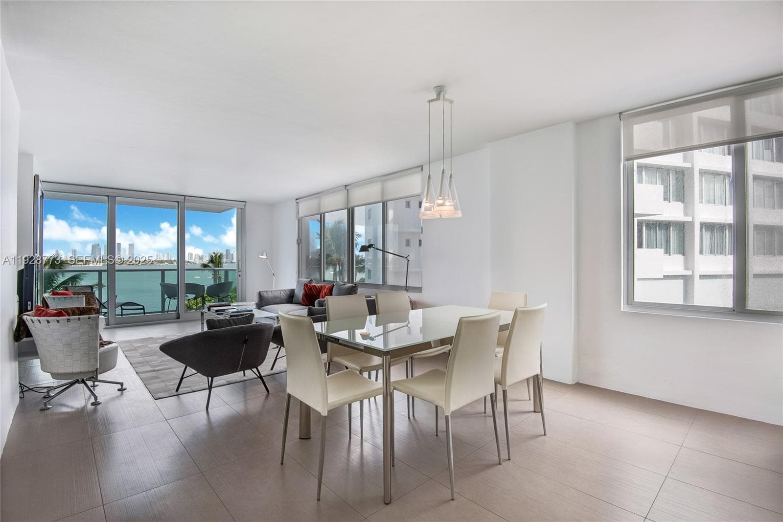 A11928773 — Miami Beach — 3