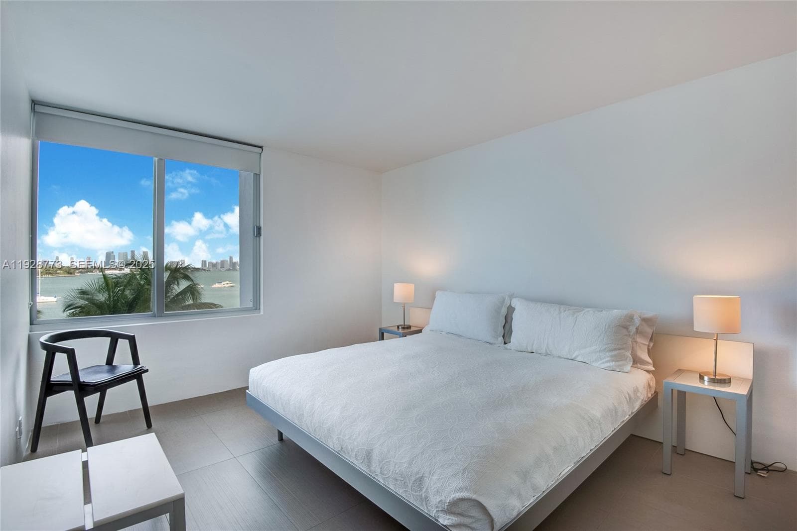 A11928773 — Miami Beach — 11
