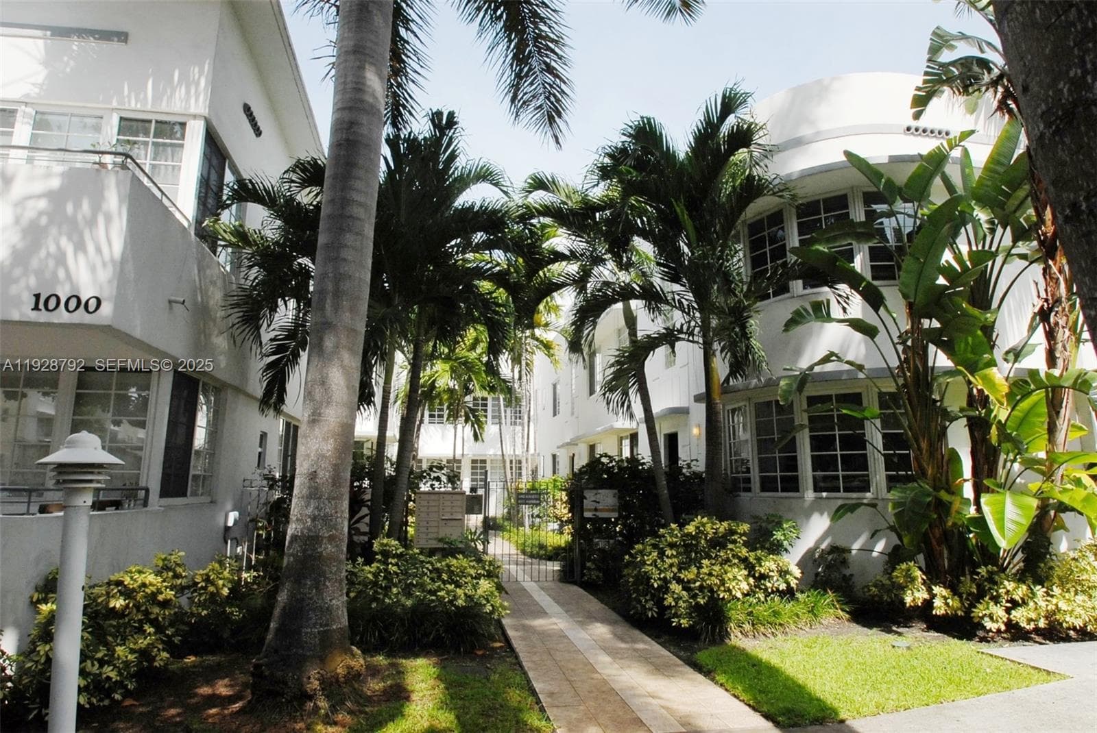 A11928792 — Miami Beach