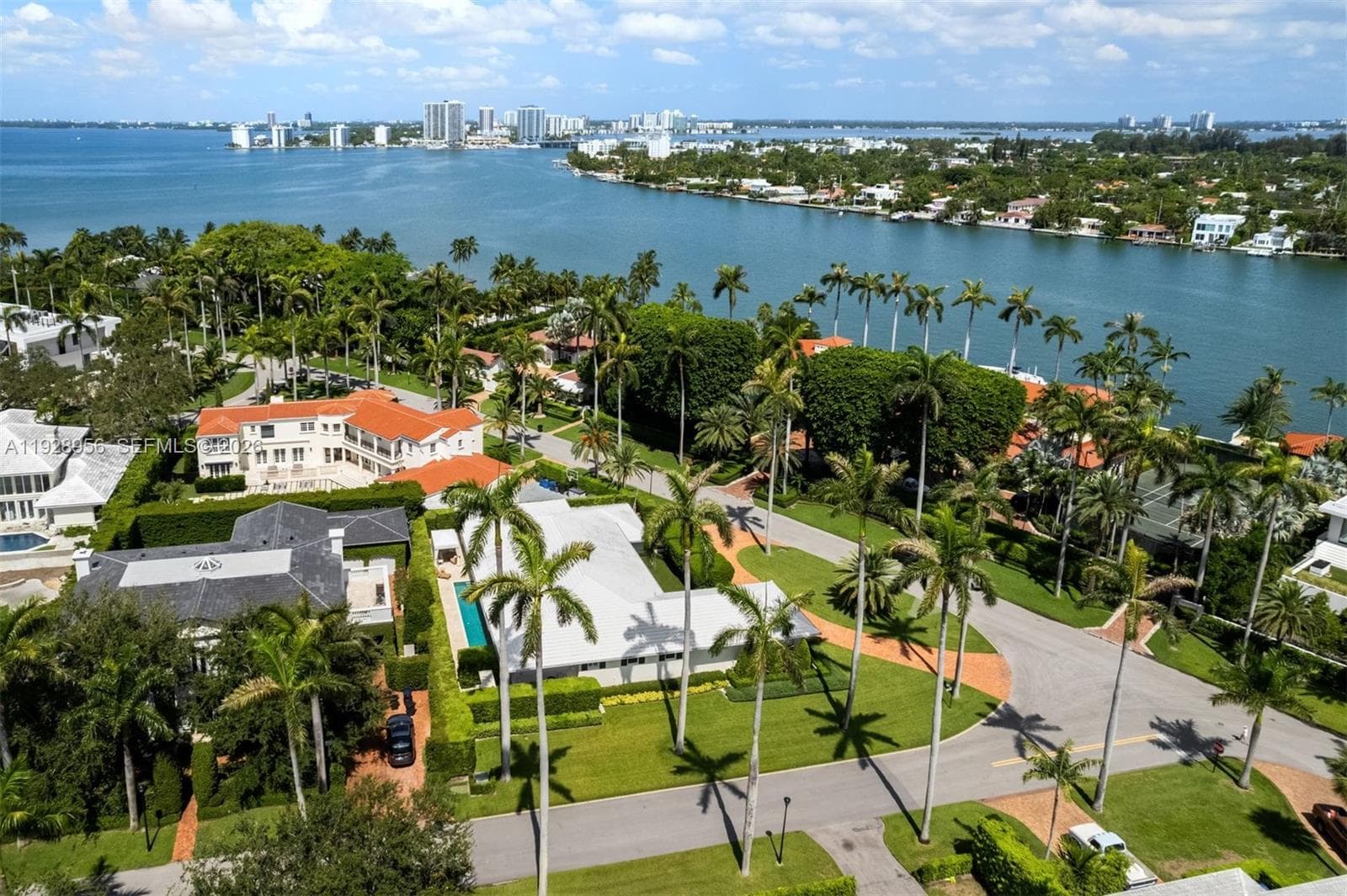 A11928956 — Miami Beach — 3