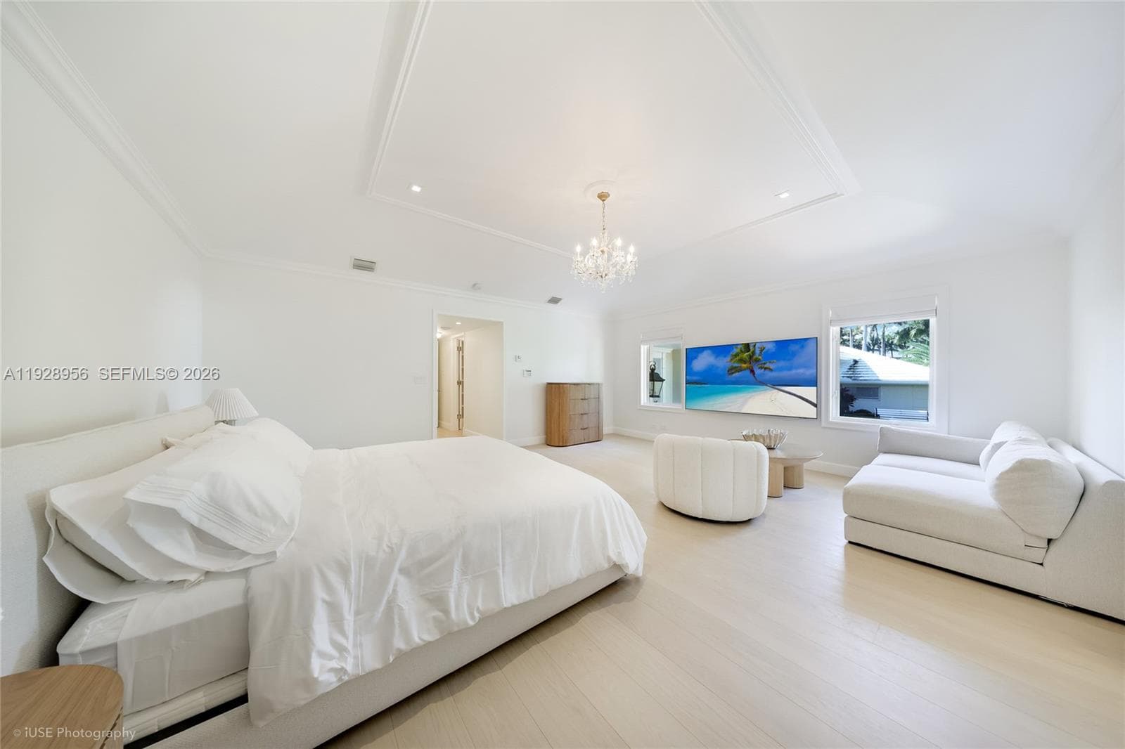 A11928956 — Miami Beach — 28