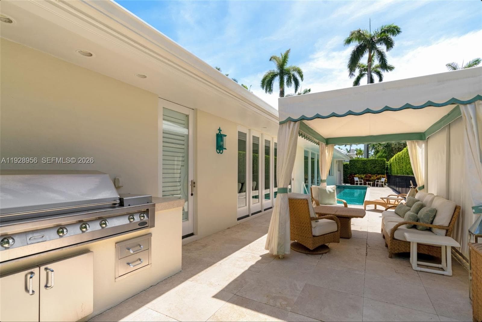 A11928956 — Miami Beach — 38