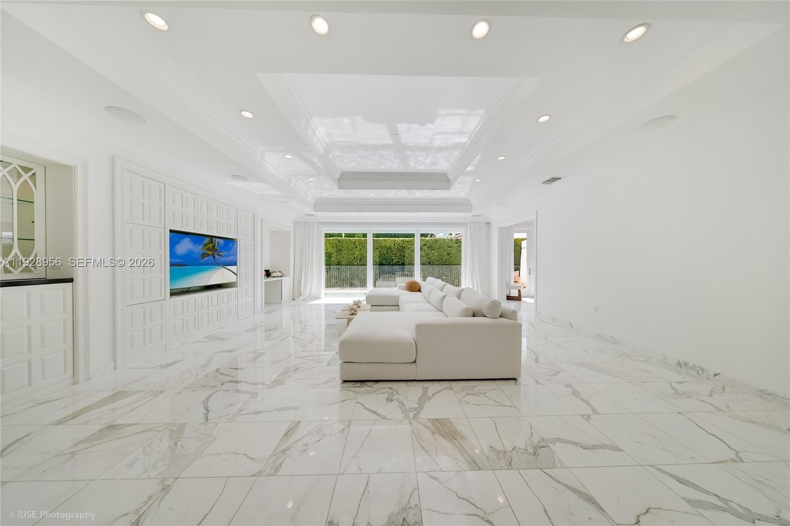 A11928956 — Miami Beach — 14