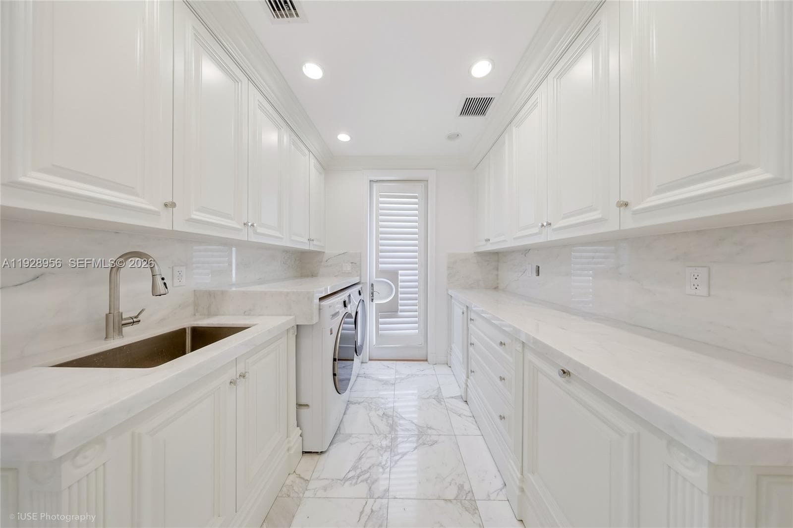 A11928956 — Miami Beach — 18
