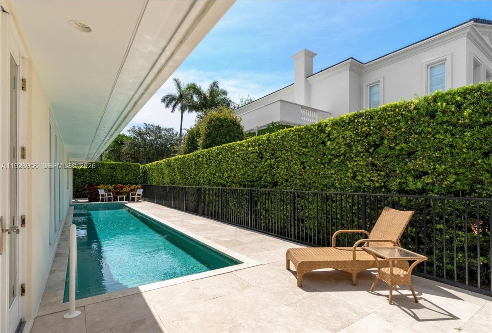 A11928956 — Miami Beach — 37