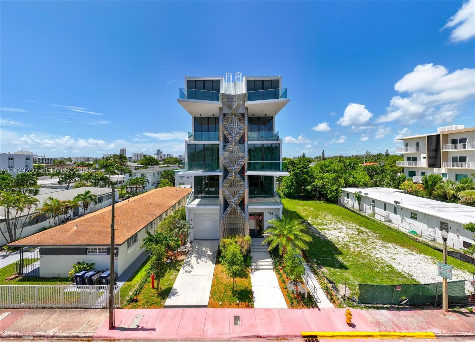 A11929280 — Miami Beach — 3